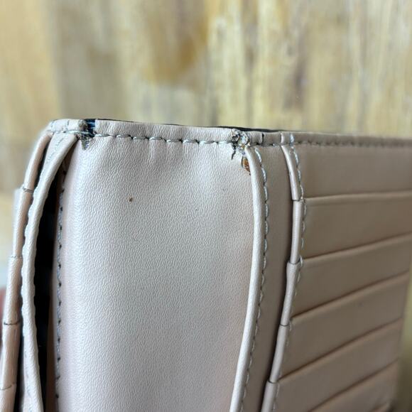 Kate Spade Staci Latge Bifold Black Leather Wallet - Picture 6 of 7